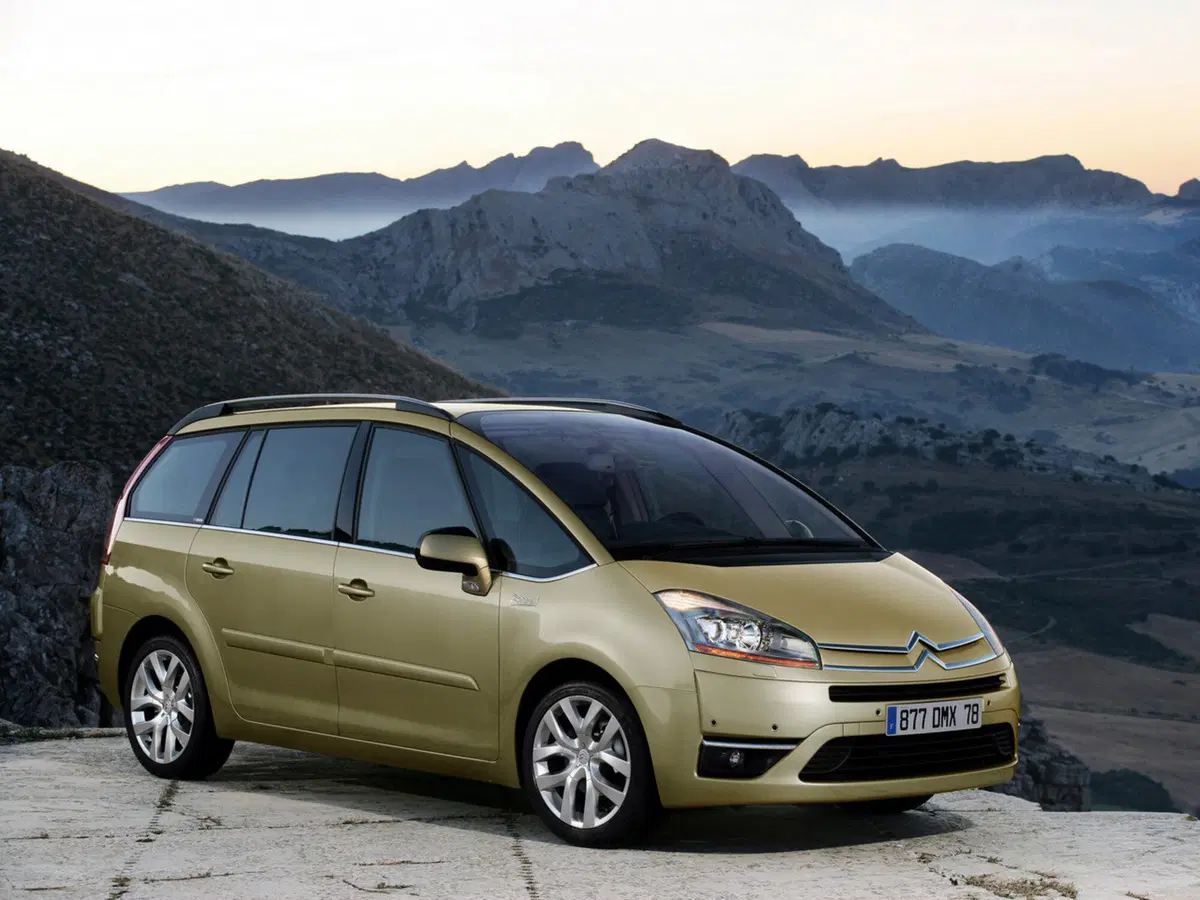 Citroen, via “Picasso”. Adesso le MPV si chiamano SpaceTourer (6)