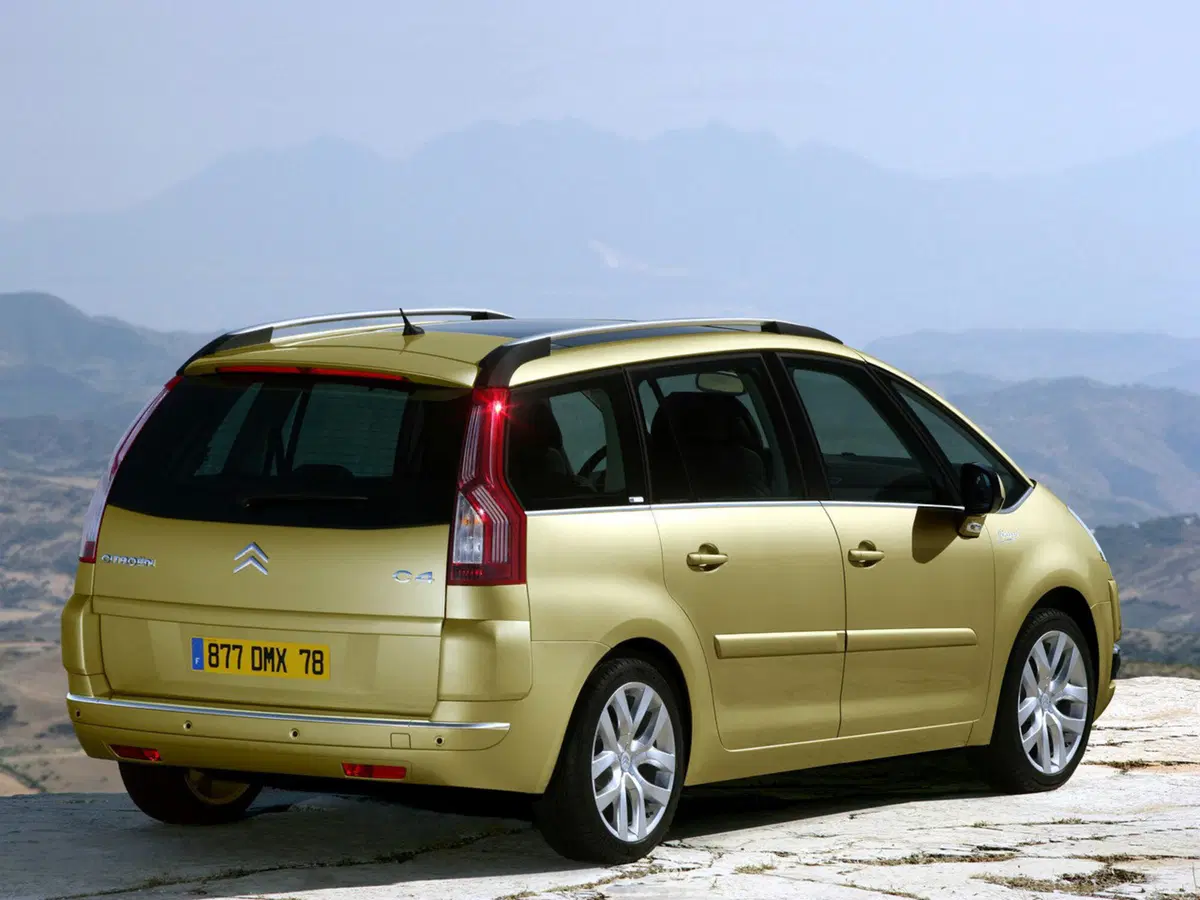 Citroen, via “Picasso”. Adesso le MPV si chiamano SpaceTourer (7)
