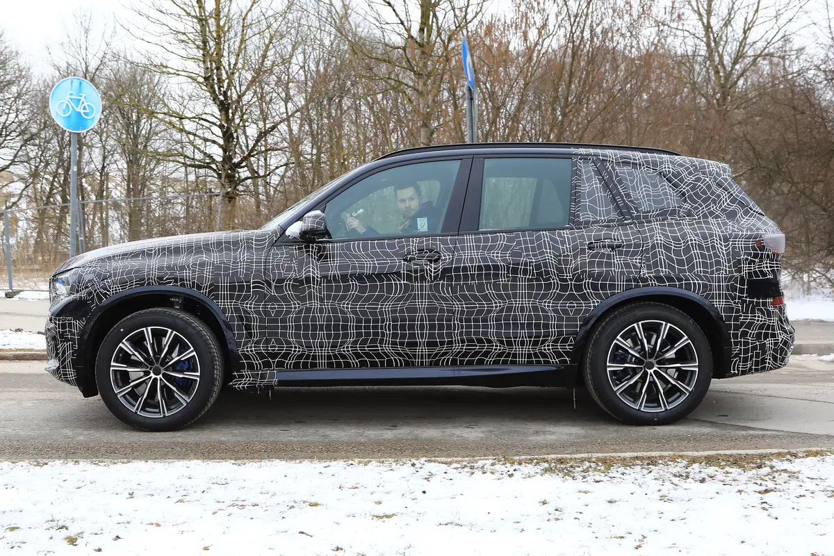 BMW X5 eccola in azione durante i test (7)