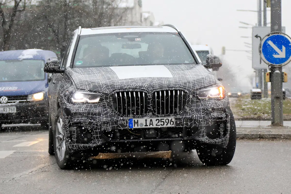 BMW X5 eccola in azione durante i test (11)