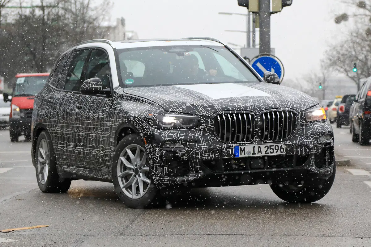 BMW X5 eccola in azione durante i test (12)