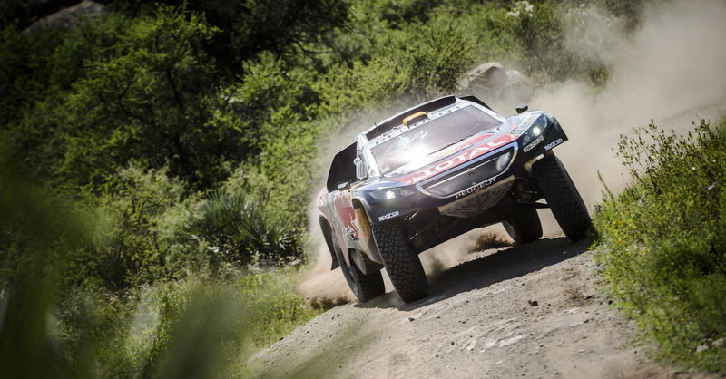 Dakar 2016. L&rsquo;1-2 Peugeot al cuore della Dakar e lo strano sogno di Nasser