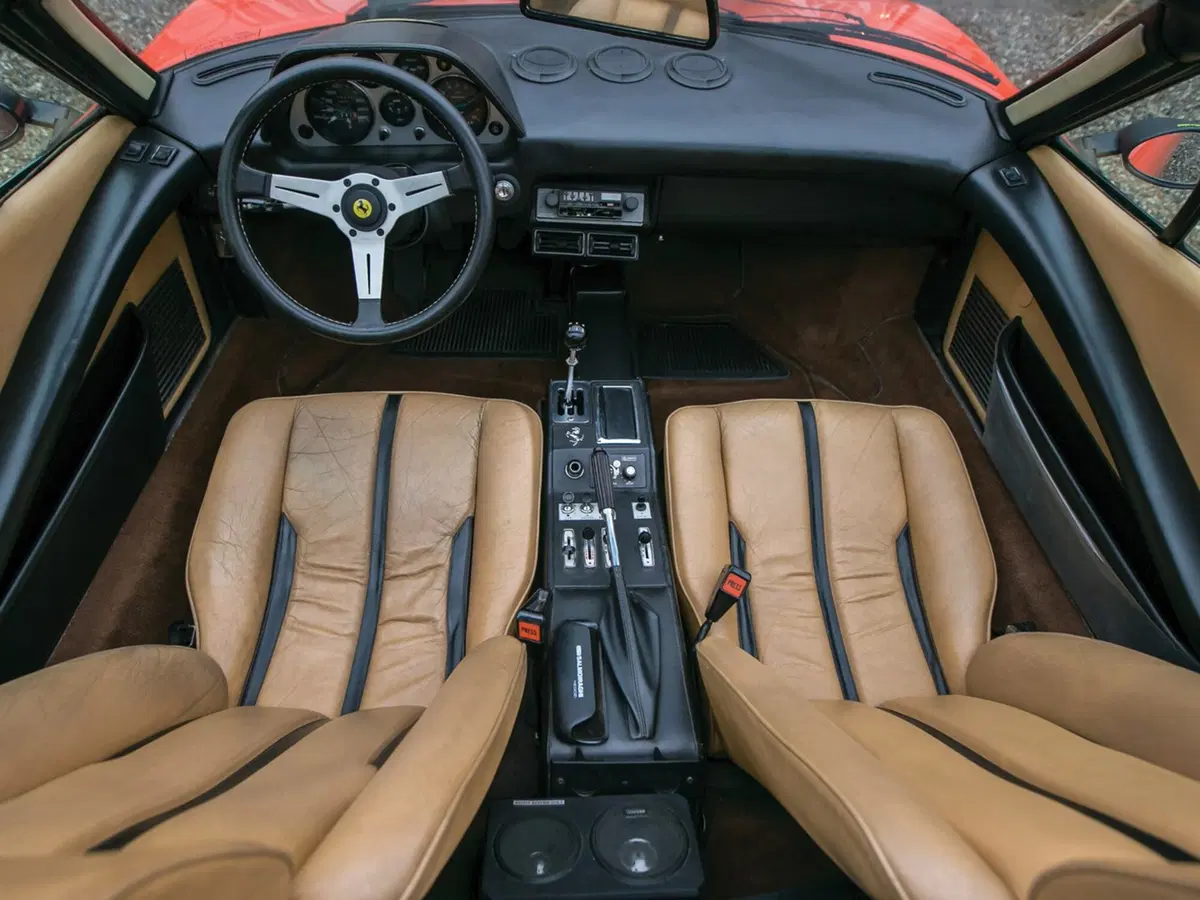 All'asta la Ferrari 308 GTS ex Gilles Villeneuve (7)