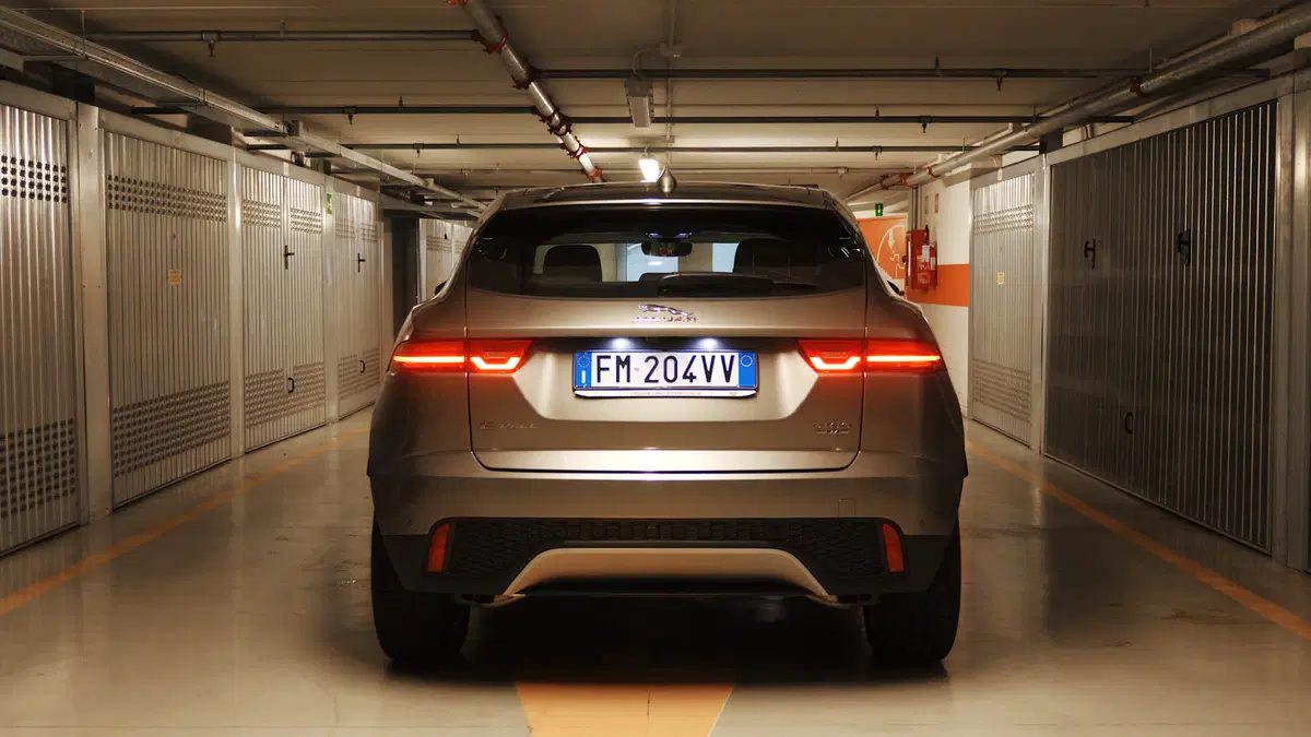 Jaguar E-Pace, Come va in... Famiglia [Video] (2)