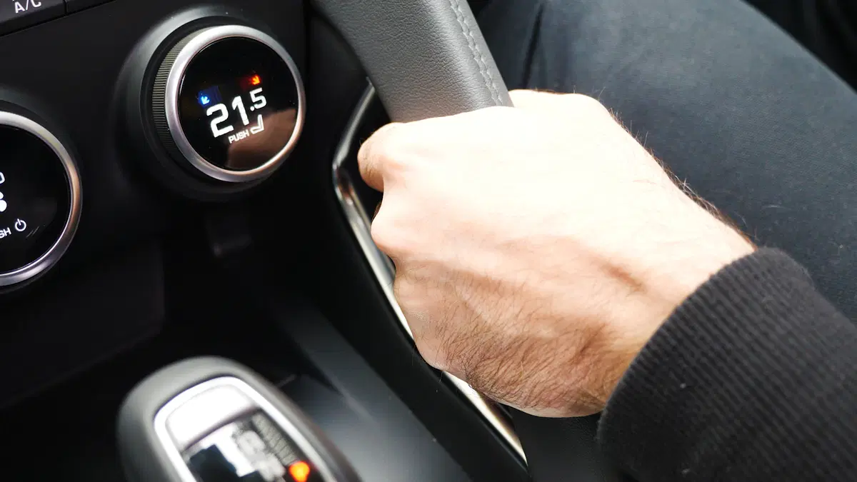 Jaguar E-Pace, Come va in... Famiglia [Video] (15)