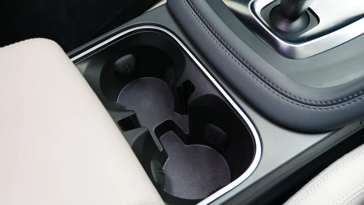 Jaguar E-Pace, Come va in... Famiglia [Video] (29)