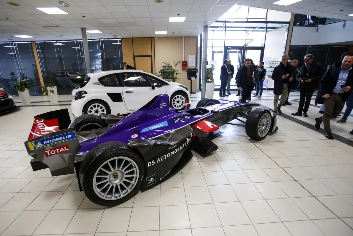 Formula E: il circuito E-Prix di Roma al simulatore del DS Virgin Racing Team [Video]   (2)