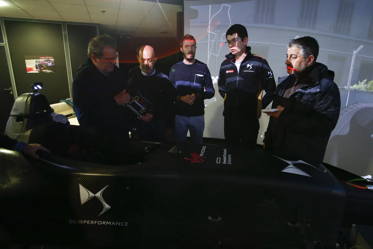 Formula E: il circuito E-Prix di Roma al simulatore del DS Virgin Racing Team [Video]   (15)