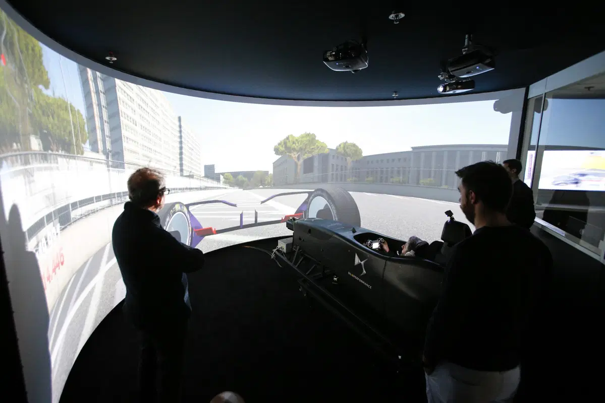 Formula E: il circuito E-Prix di Roma al simulatore del DS Virgin Racing Team [Video]   (17)