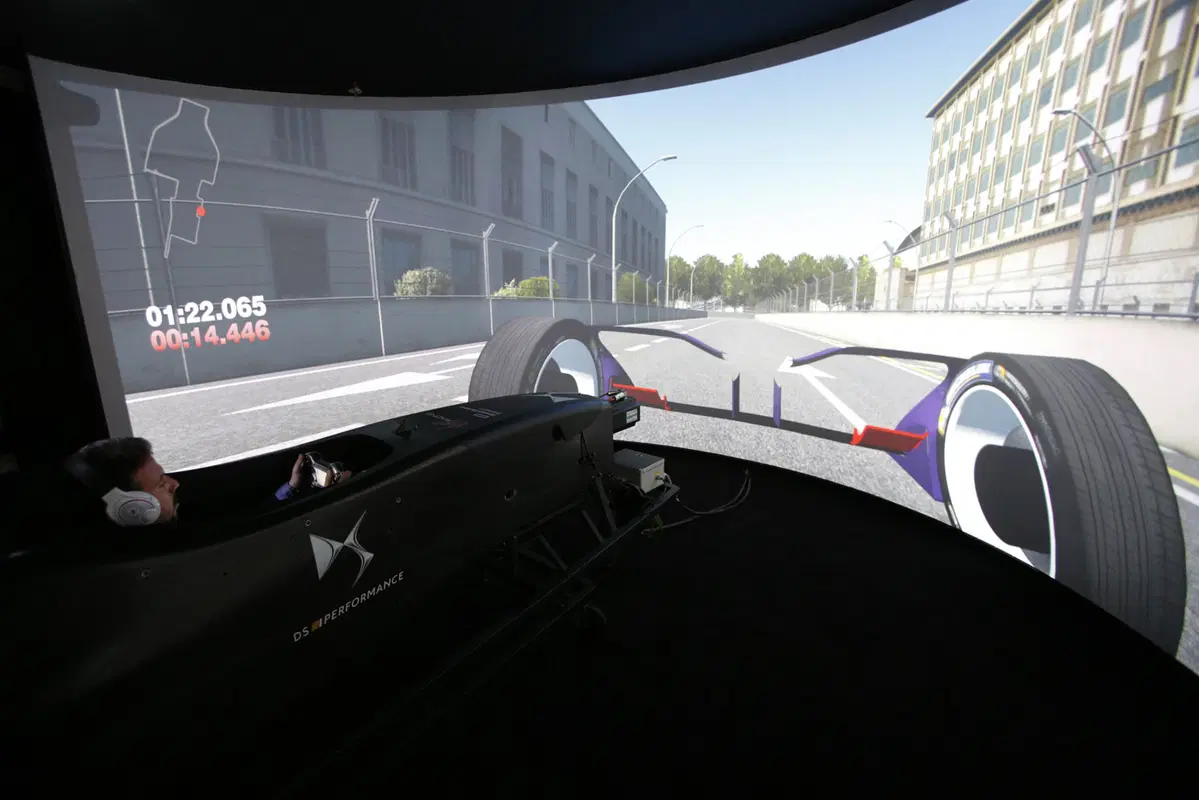 Formula E: il circuito E-Prix di Roma al simulatore del DS Virgin Racing Team [Video]   (18)