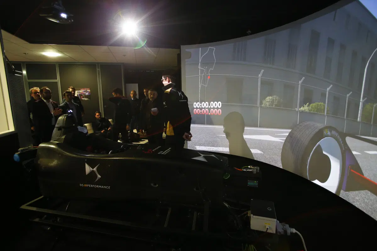 Formula E: il circuito E-Prix di Roma al simulatore del DS Virgin Racing Team [Video]   (24)
