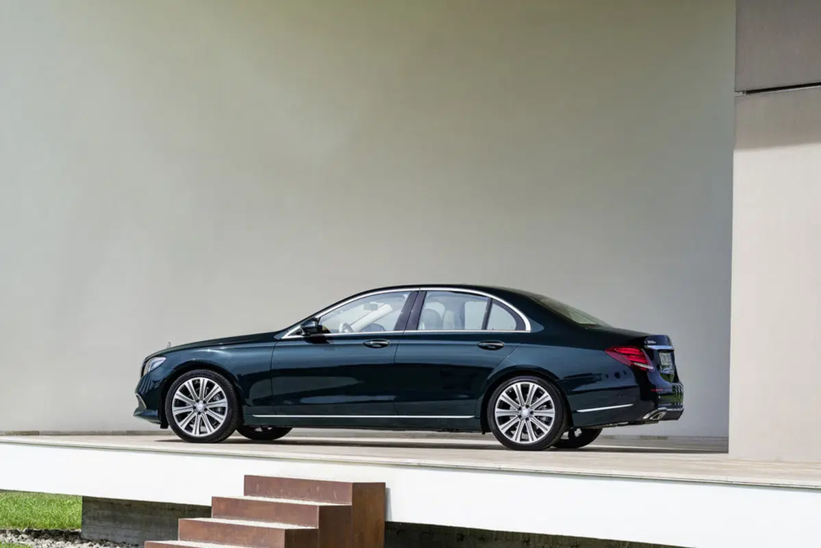 Nuova Mercedes Classe E: Classe C “king size” e hi-tech