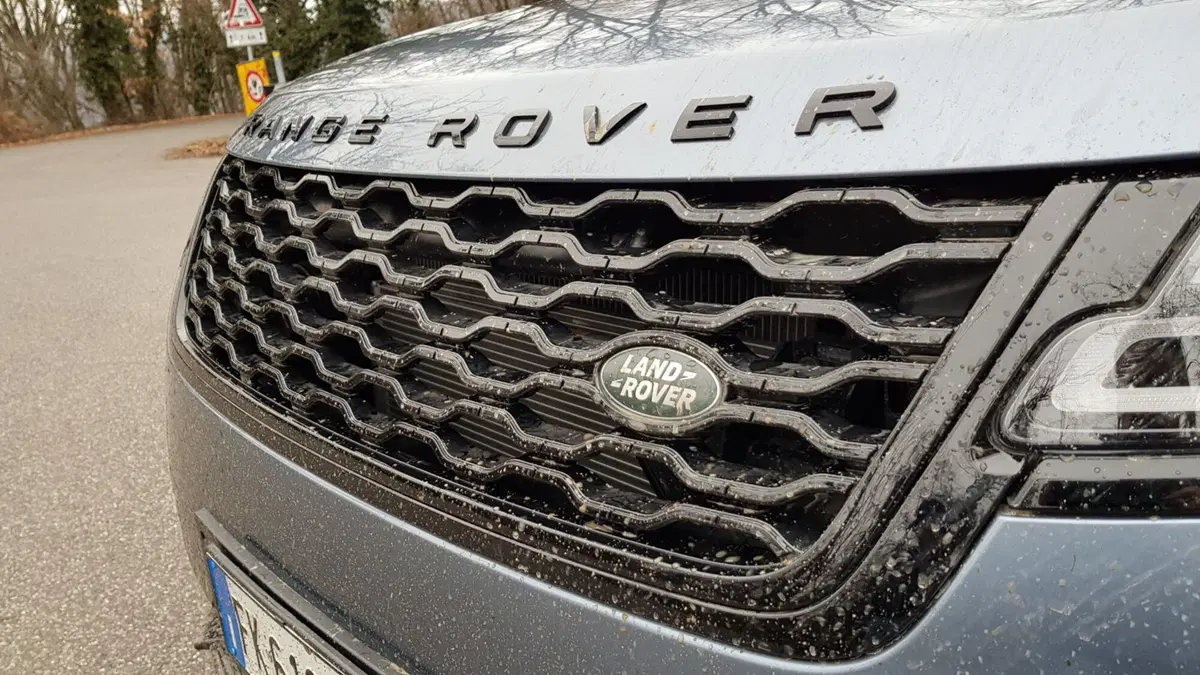 Range Rover Velar | Seduti nel burro di un SUV "superiore" (7)