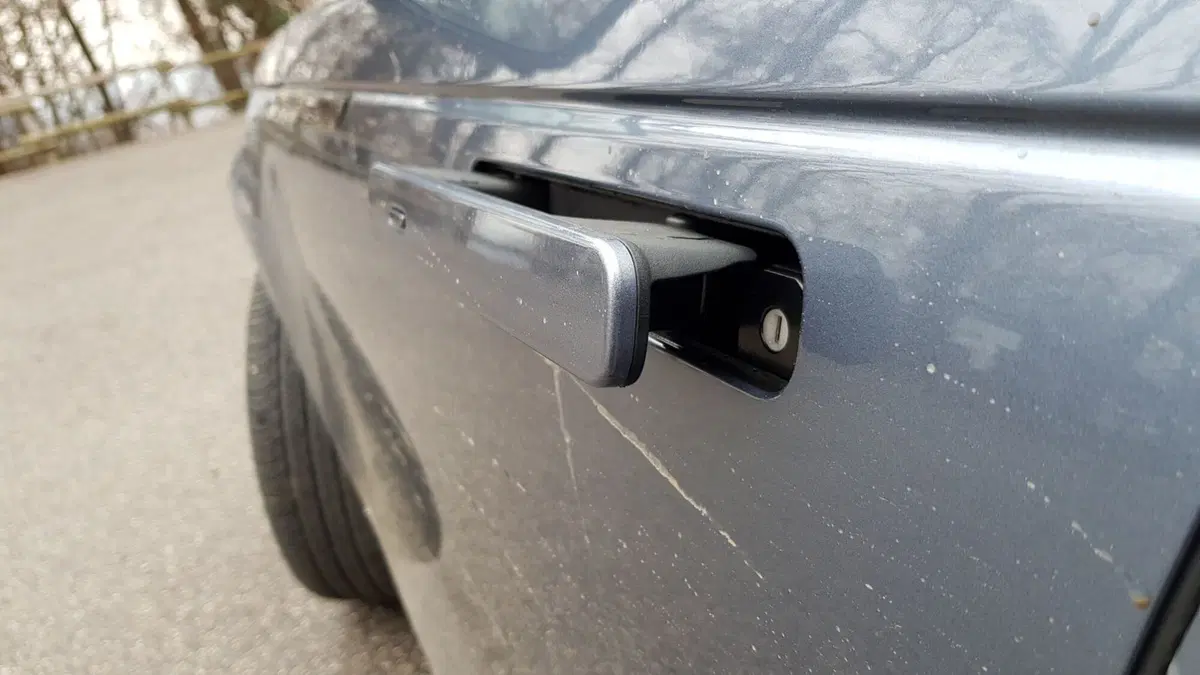 Range Rover Velar | Seduti nel burro di un SUV "superiore" (8)
