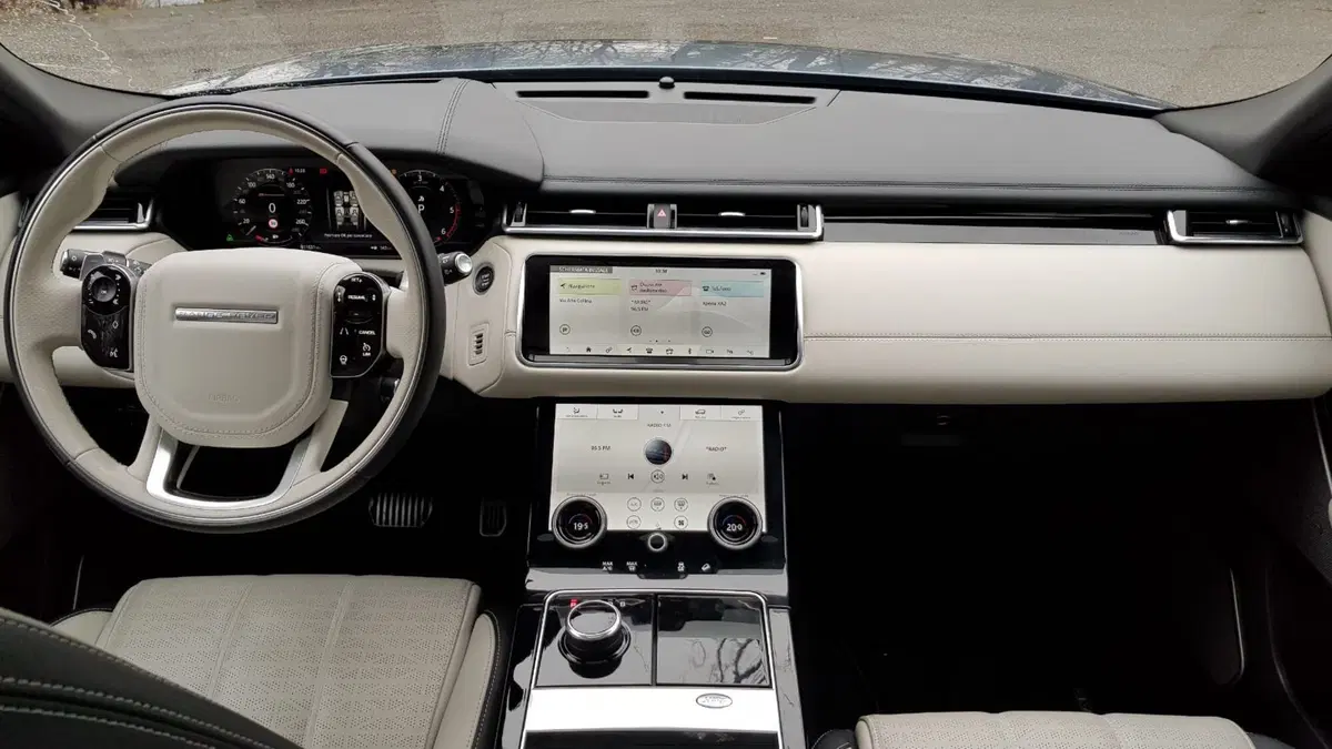 Range Rover Velar | Seduti nel burro di un SUV "superiore" (9)