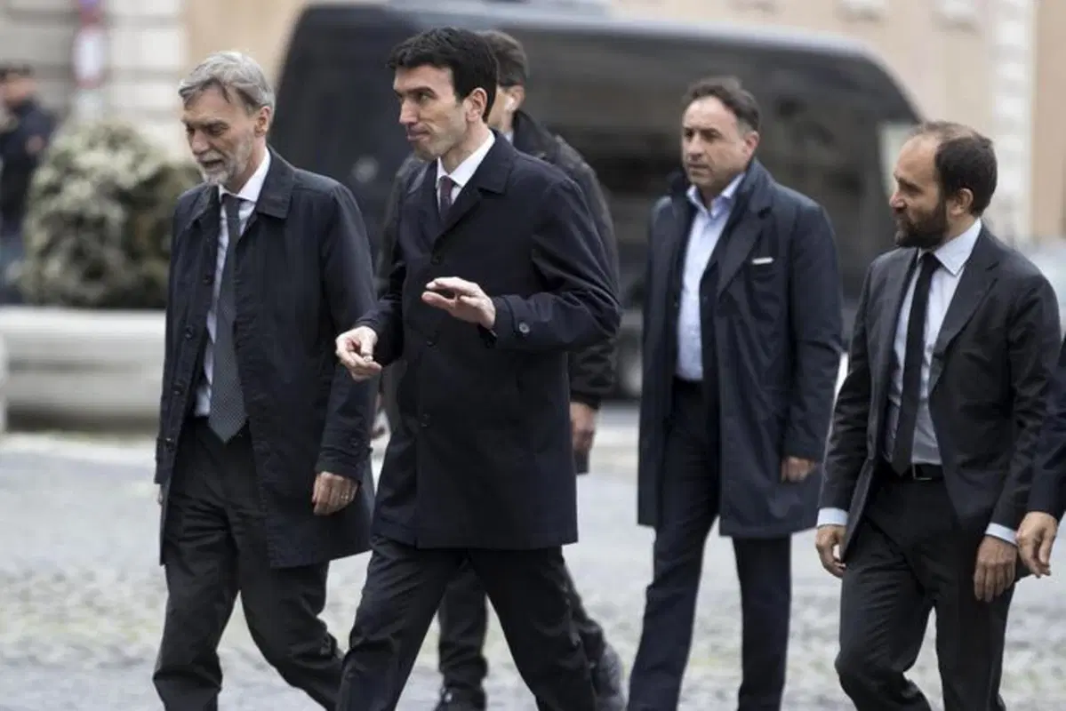 Consultazioni: al Quirinale si va a piedi. Sparite le auto blu (4)