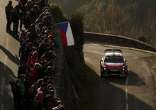 WRC 2018/Citroen. Corsica 1. Inizio “esplosivo”. Meeke terzo, Loeb… out, grande debutto della C3 R5