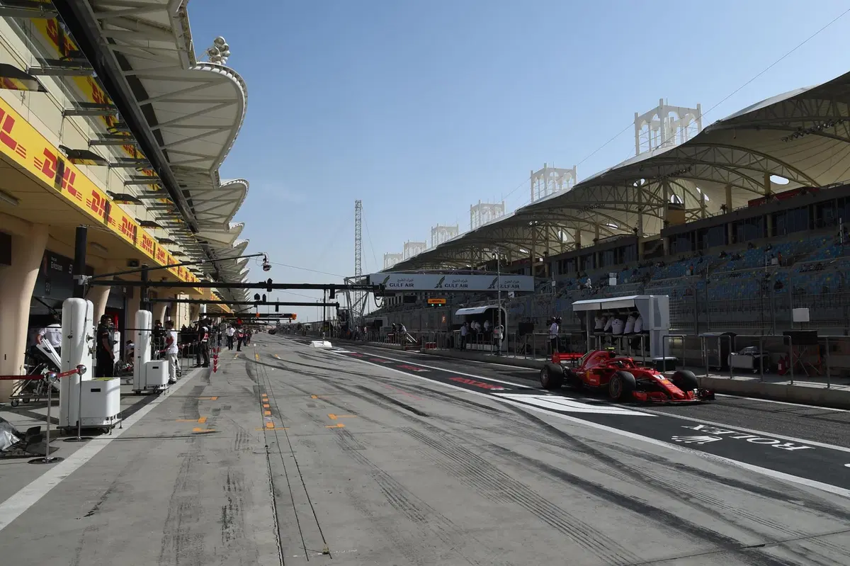 F1, GP Bahrain 2018: pole per Vettel. Secondo Raikkonen (5)