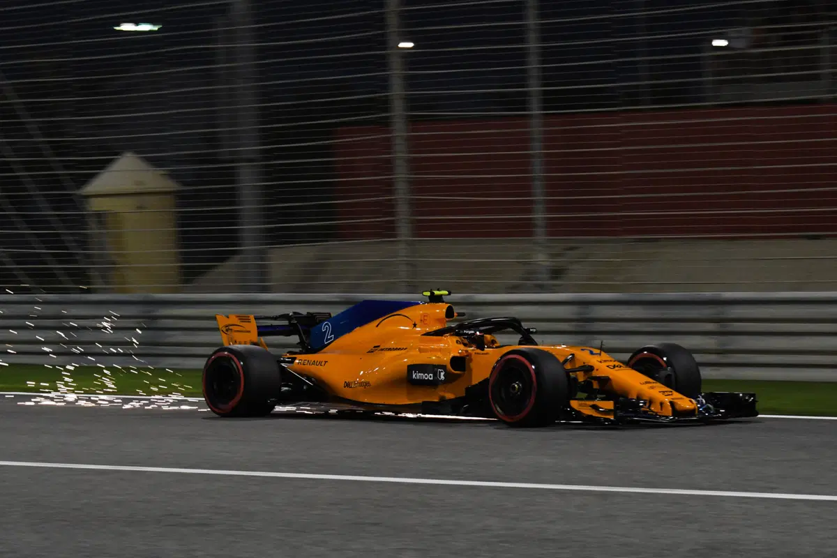F1, GP Bahrain 2018: pole per Vettel. Secondo Raikkonen (25)