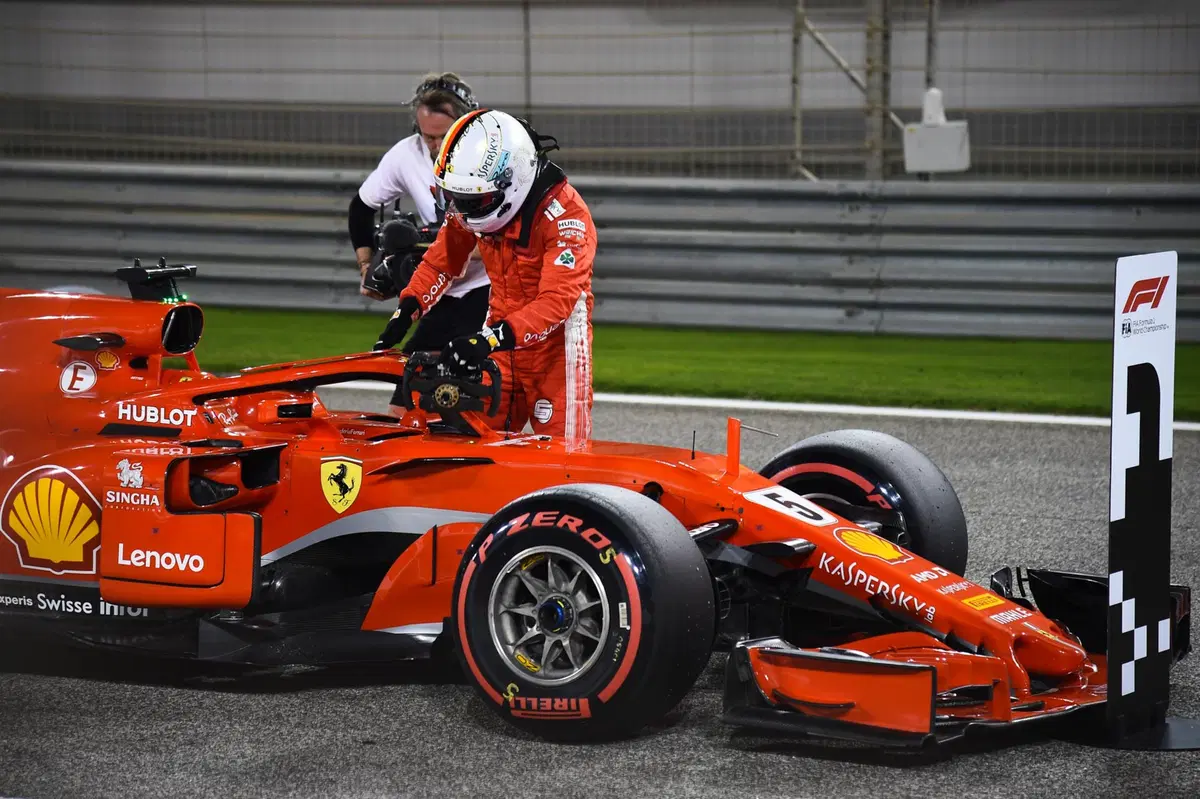 F1, GP Bahrain 2018, Vettel: «È un piacere guidare la mia macchina» (10)