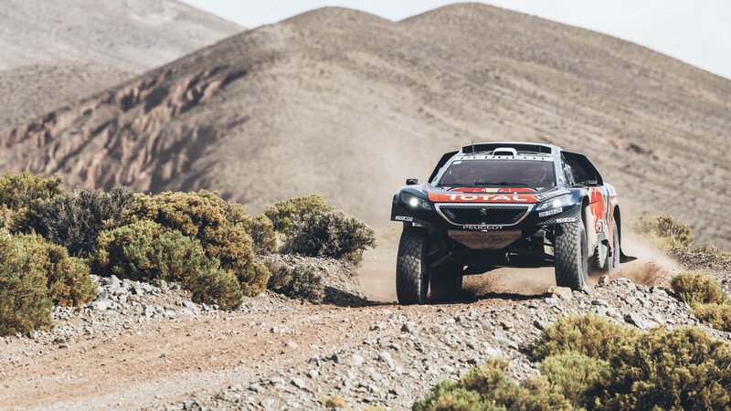 Dakar Peugeot 2016. Peterhansel-Sainz-Loeb: il giorno della tripletta 2008 DKR