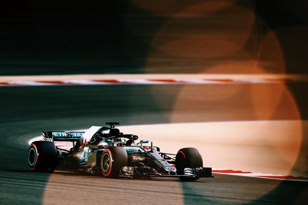 Terza posizione per Lewis Hamilton nel GP del Bahrain 2018