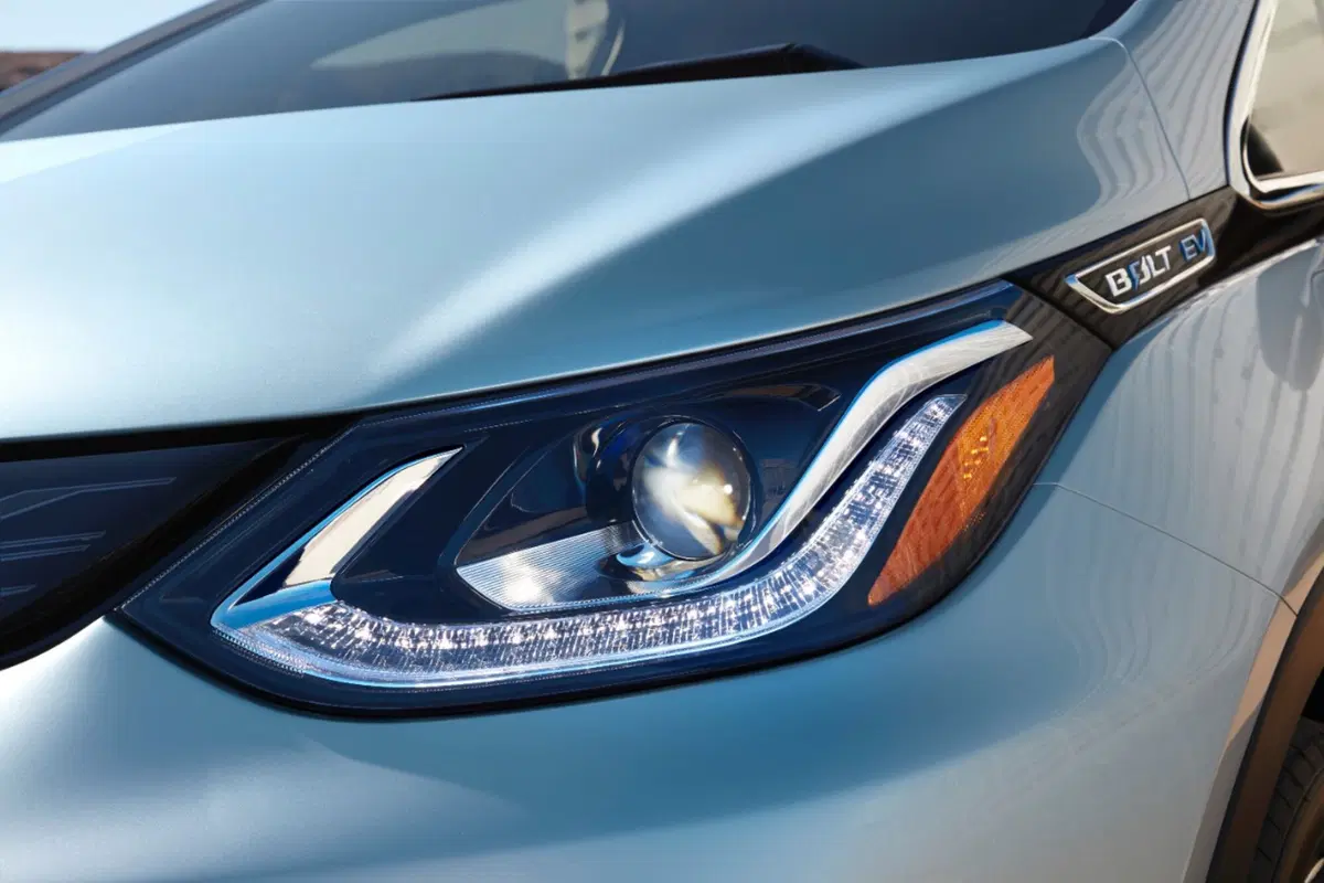 Chevrolet Bolt EV, la compatta elettrica è realtà (2)