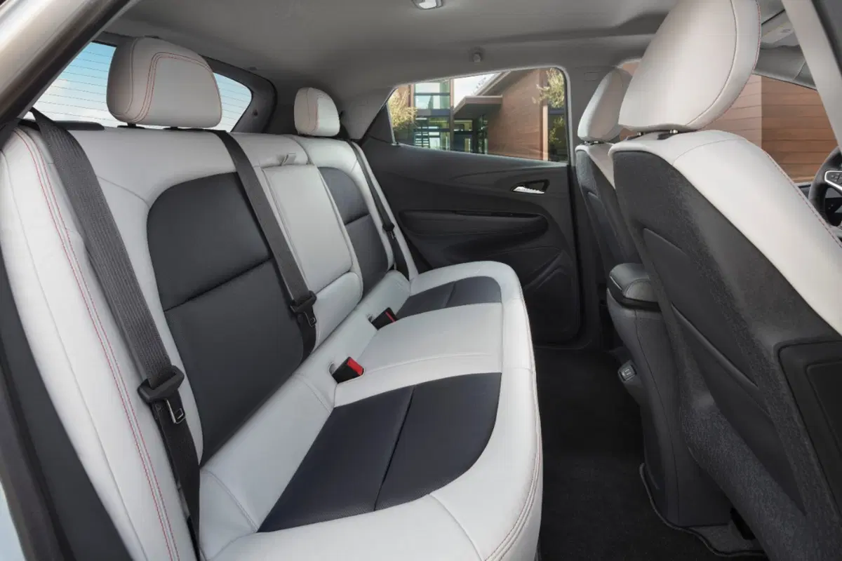 Chevrolet Bolt EV, la compatta elettrica è realtà (8)