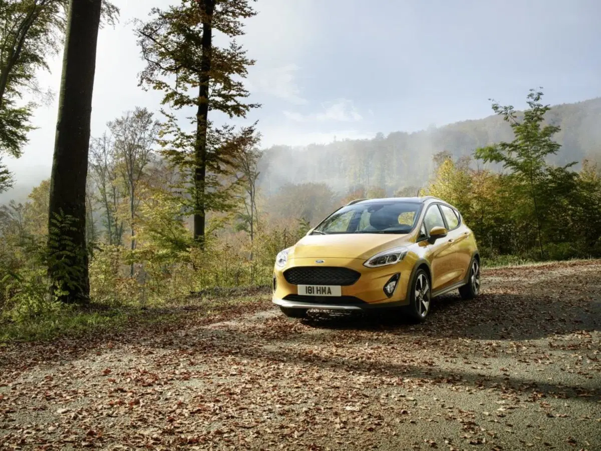 Ford Fiesta Active, la compatta diventa un crossover (11)