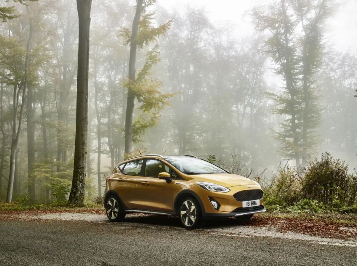 Ford Fiesta Active, la compatta diventa un crossover (10)