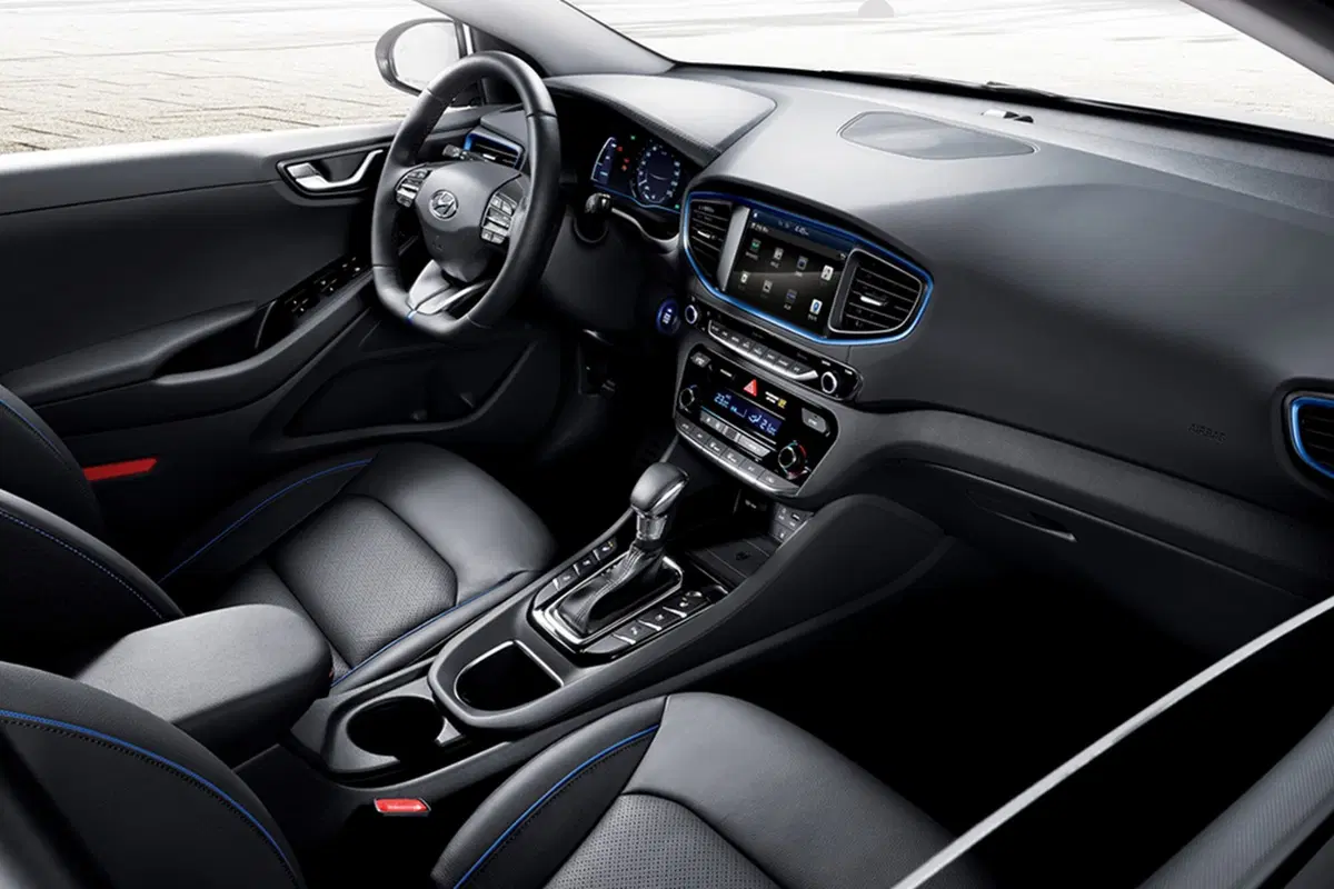 Hyundai Ioniq: ecco la rivale della Prius (2)