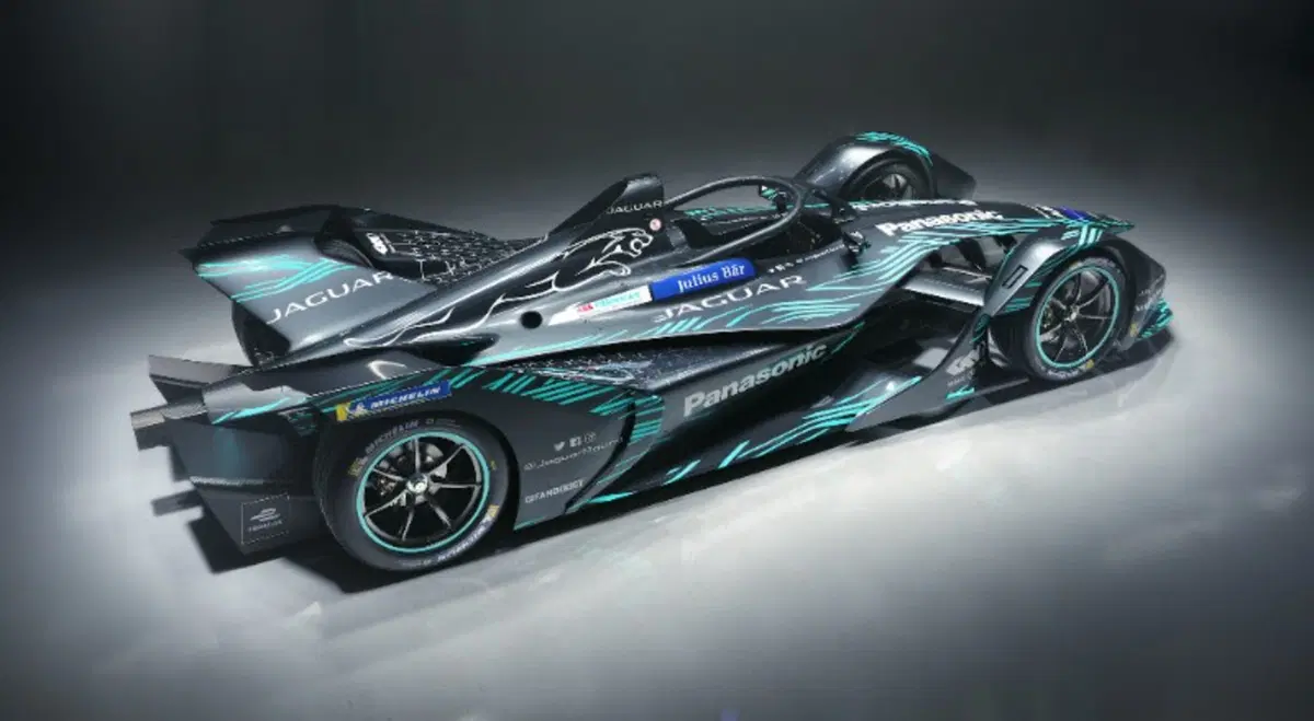 Formula E: Jaguar I-Type 3, svelata la livrea concept  (3)