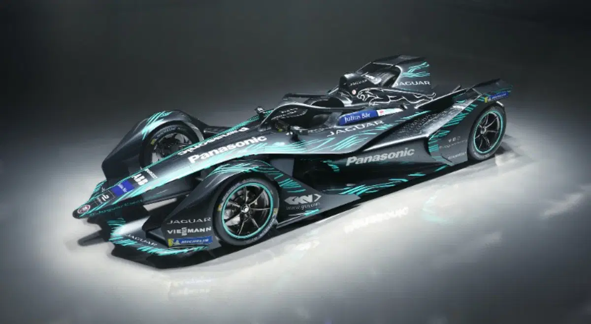 Formula E: Jaguar I-Type 3, svelata la livrea concept  (2)