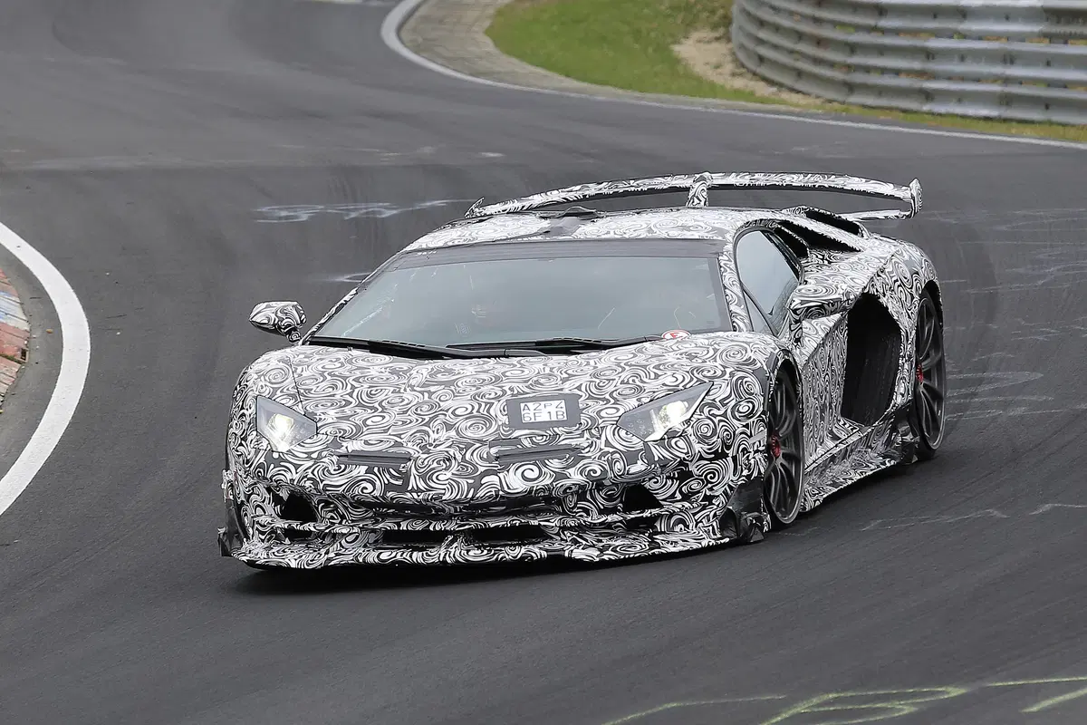 Lamborghini Aventador Super Veloce Jota: eccola (7)