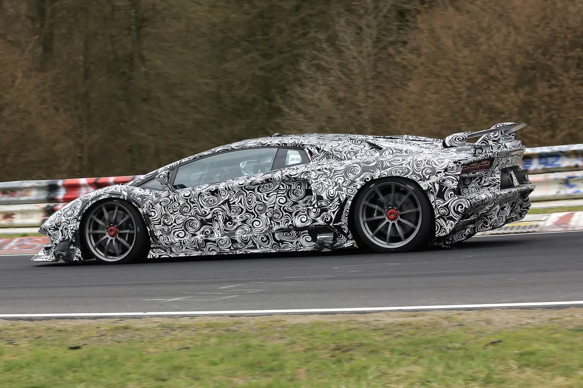 Lamborghini Aventador Super Veloce Jota: eccola (8)