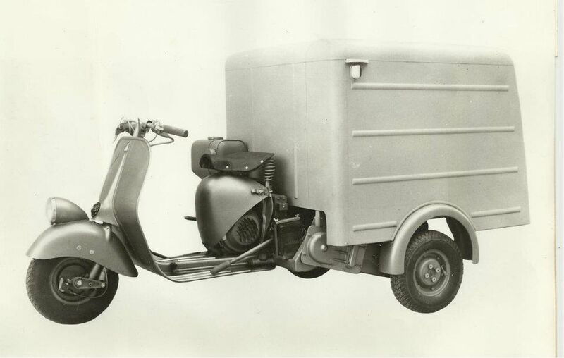 L&#039;Ape B arriva nel 1956 con alcune migliorie, tra cui l&#039;abbandono del cambio a bacchetta come per la Vespa