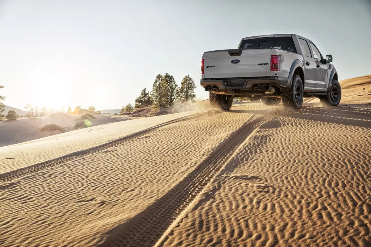 Ford F-150 Raptor SuperCrew: 411 cavalli per la guida di tutti i giorni (4)