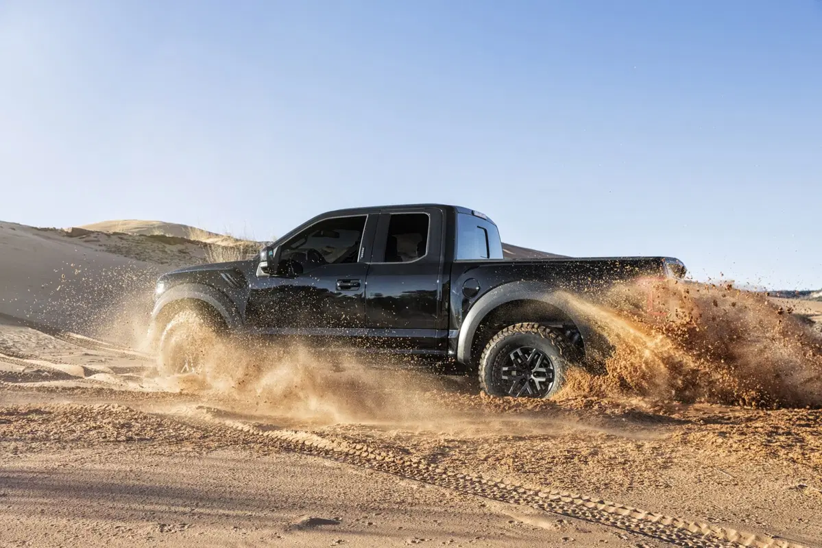 Ford F-150 Raptor SuperCrew: 411 cavalli per la guida di tutti i giorni (2)