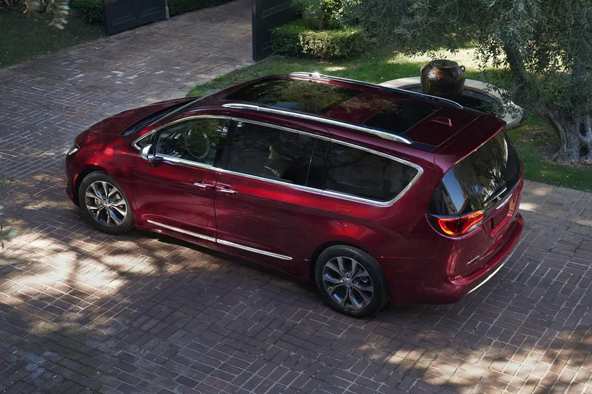 Chrysler Pacifica (2)