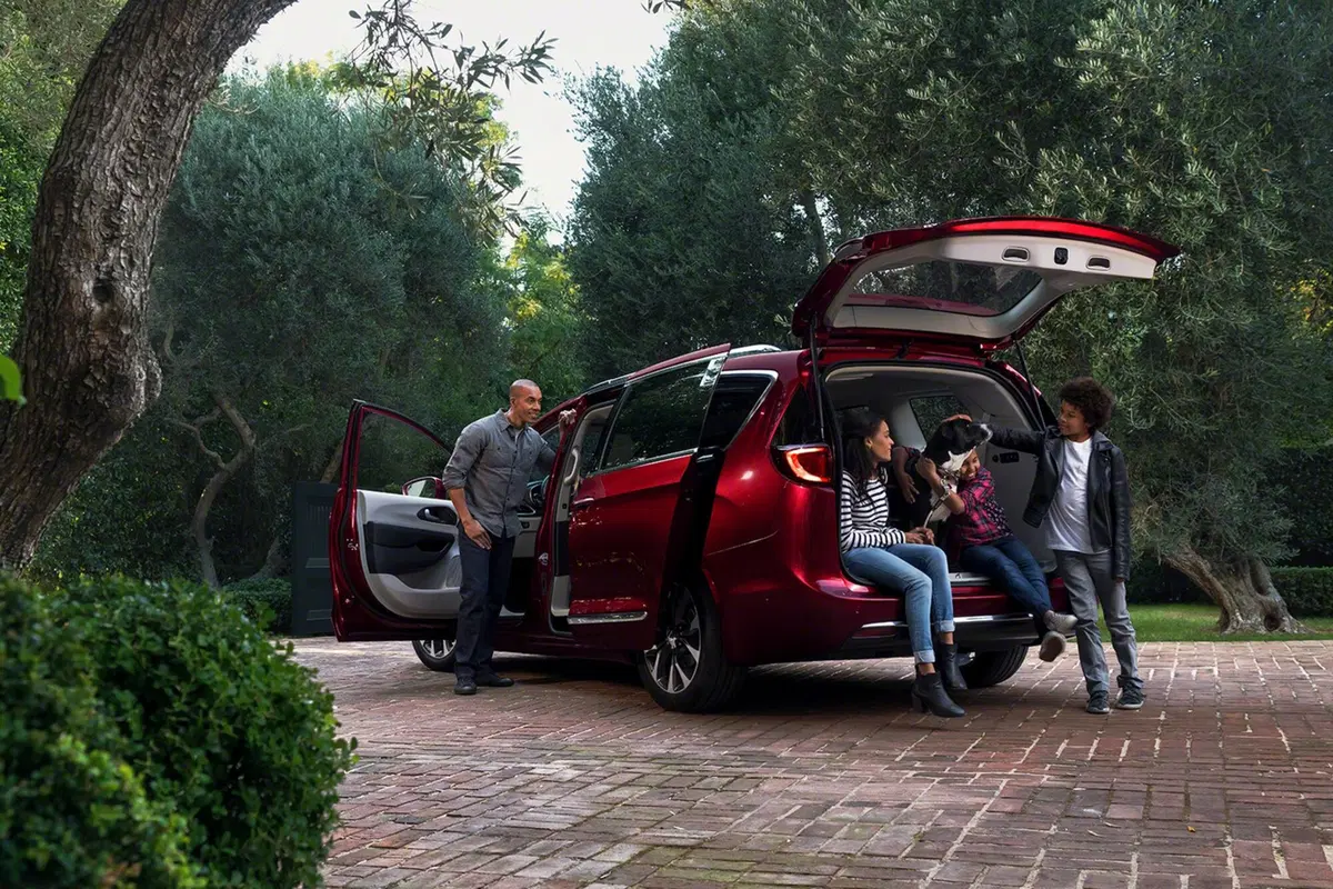 Chrysler Pacifica (3)