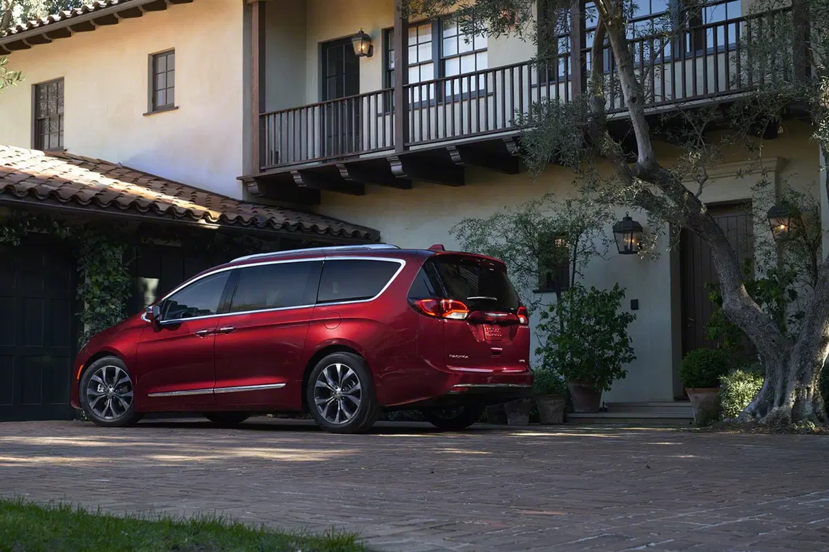 Chrysler Pacifica (6)