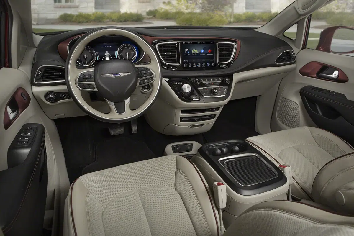 Chrysler Pacifica (11)