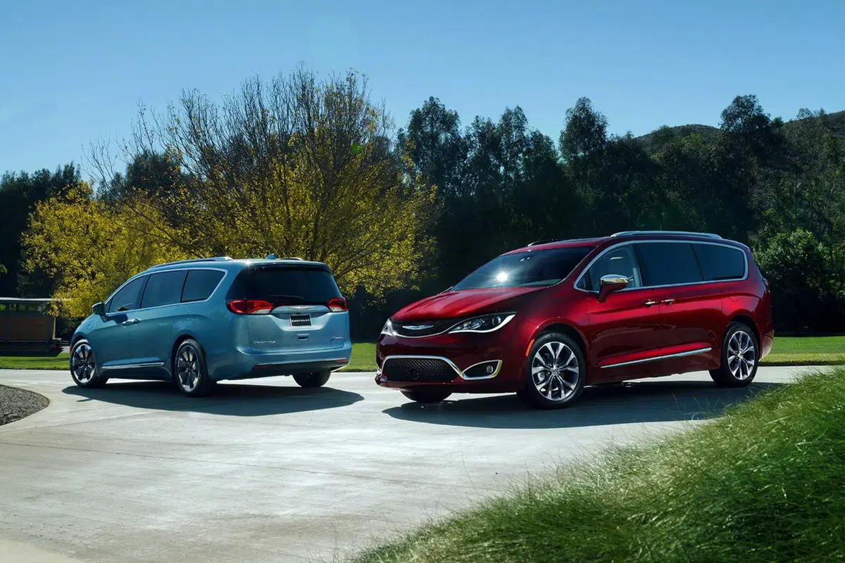 Chrysler Pacifica (13)