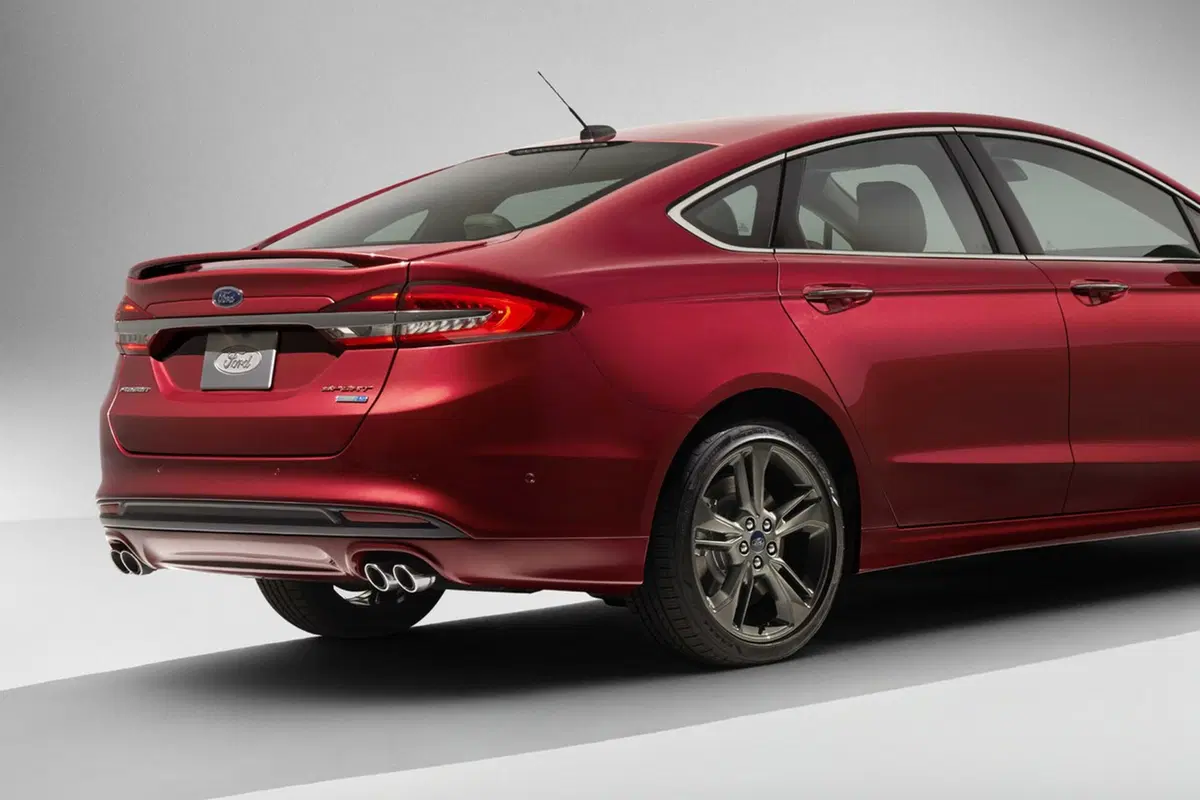 Ford Fusion restyling, ecco come cambierà la Mondeo (7)
