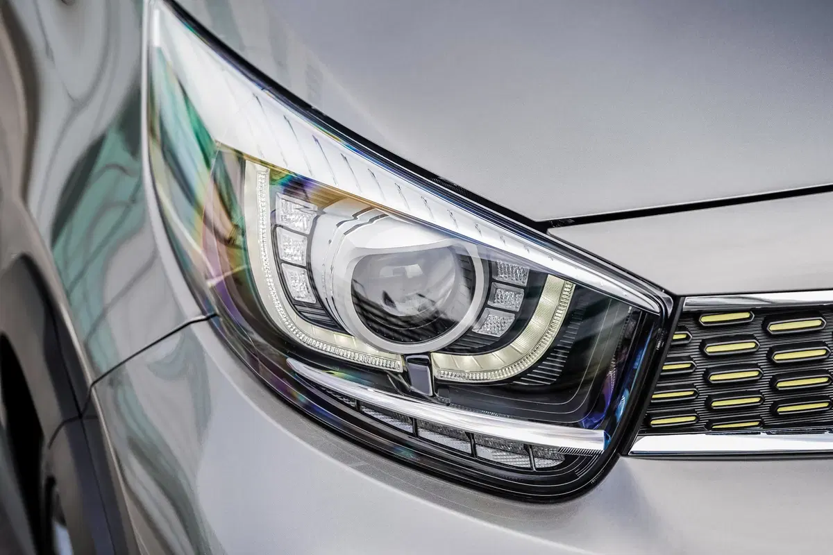 Kia Picanto XLine, motore da 100 CV e stile da crossover [Video] (18)