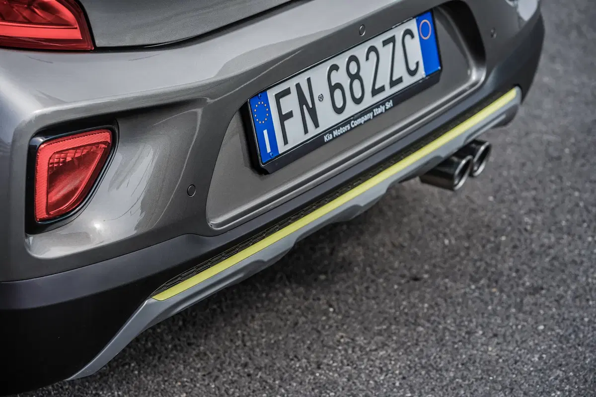 Kia Picanto XLine, motore da 100 CV e stile da crossover [Video] (6)