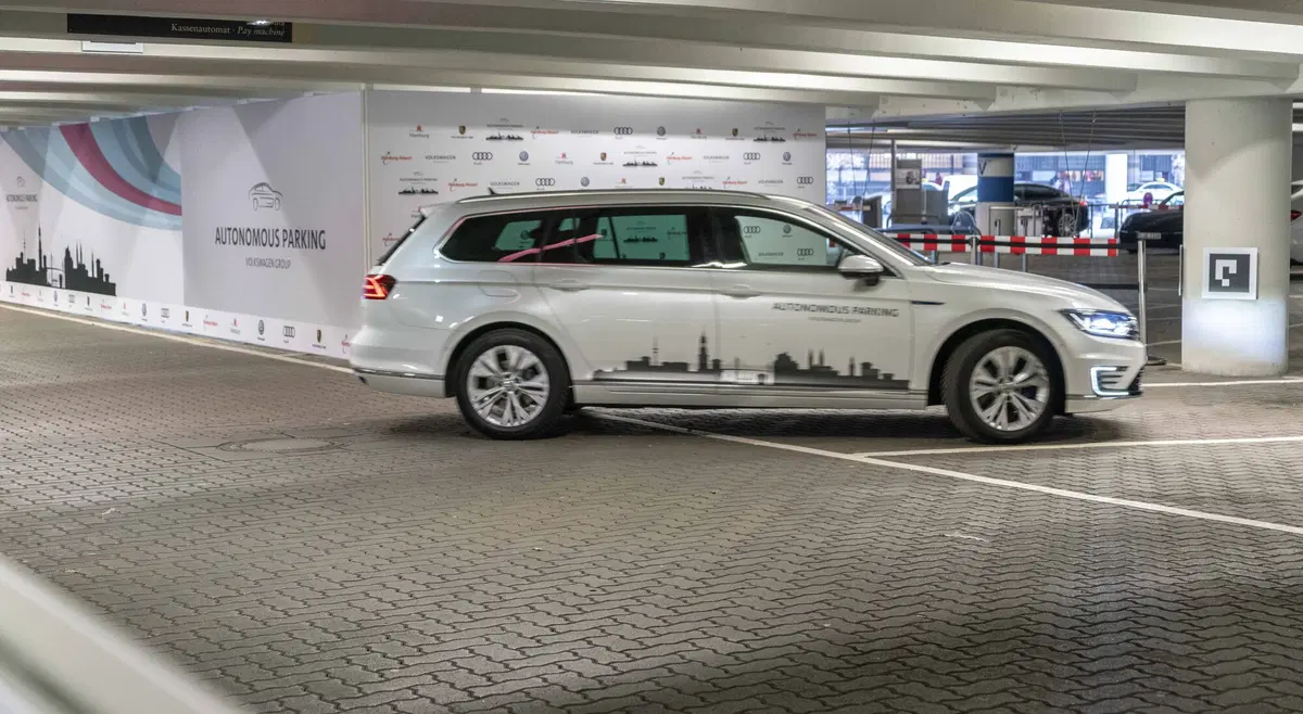 Volkswagen Autonomous Parking, al via l'era della guida autonoma  (12)