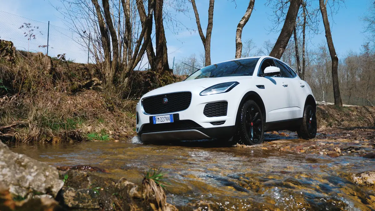 Jaguar E-Pace, Come va in... Fuoristrada [Video] (3)