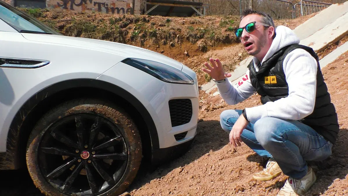 Jaguar E-Pace, Come va in... Fuoristrada [Video] (11)