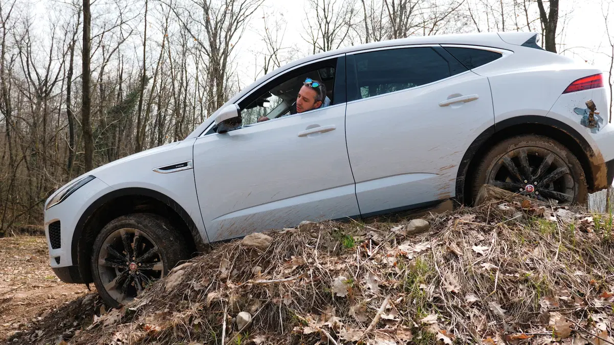 Jaguar E-Pace, Come va in... Fuoristrada [Video] (17)